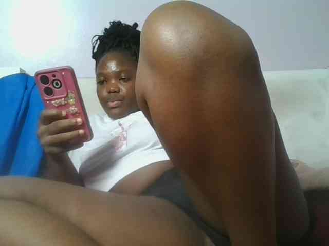 Sexyicey webcam
