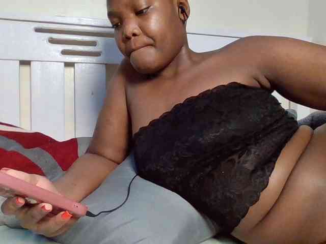 Sexyicey webcam