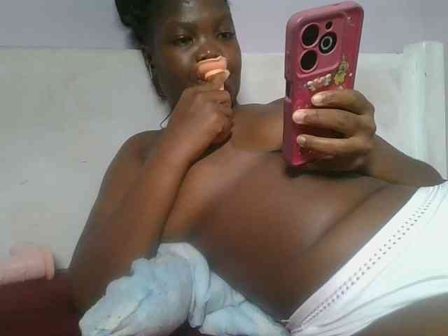 Sexyicey webcam
