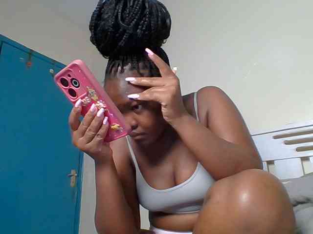 Sexyicey webcam