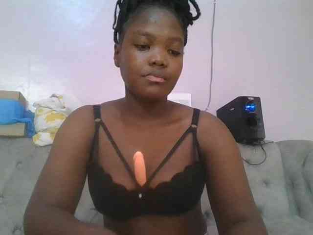 Sexyicey webcam