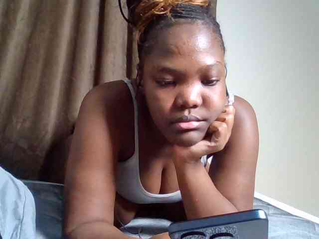 Sexyicey webcam