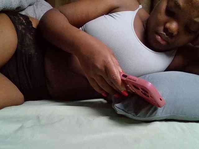 Sexyicey webcam