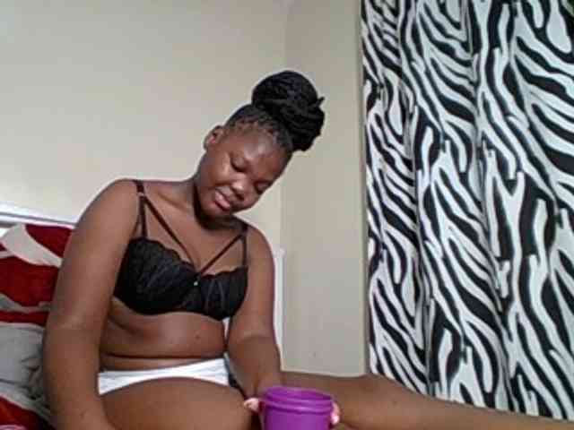Sexyicey webcam