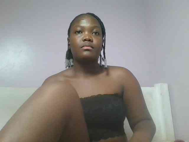 Sexyicey webcam