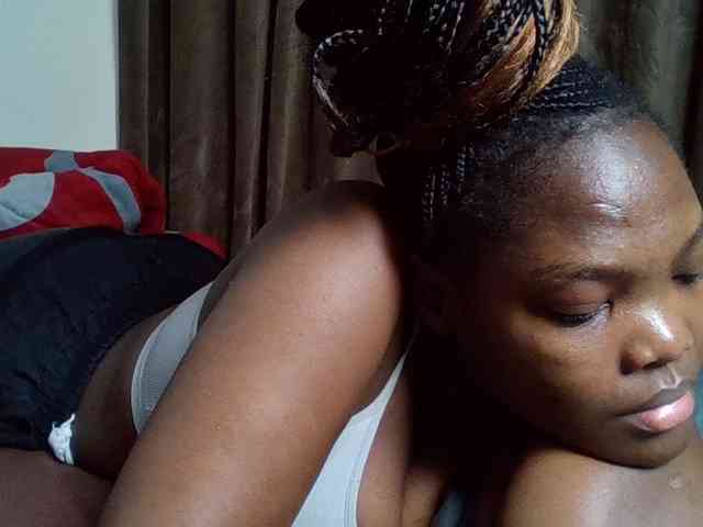 Sexyicey webcam