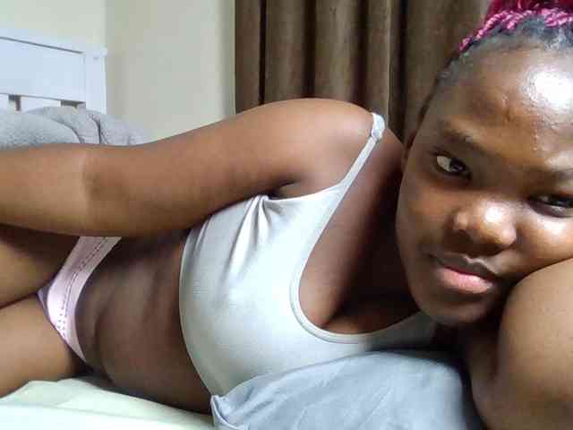 Sexyicey webcam