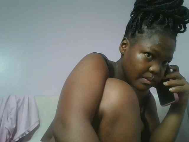 Sexyicey webcam