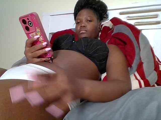Sexyicey webcam