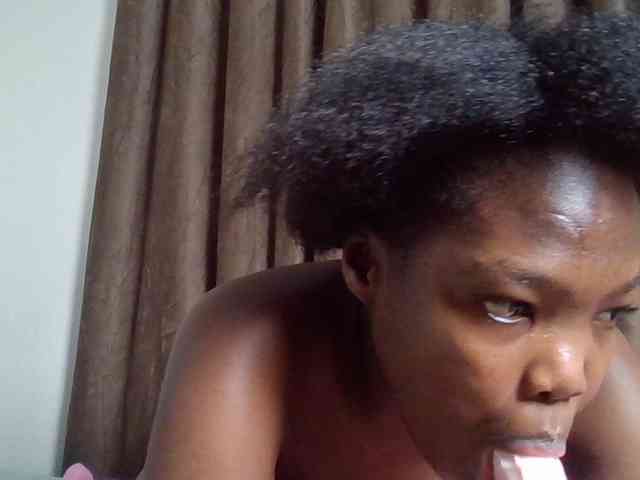 Sexyicey webcam