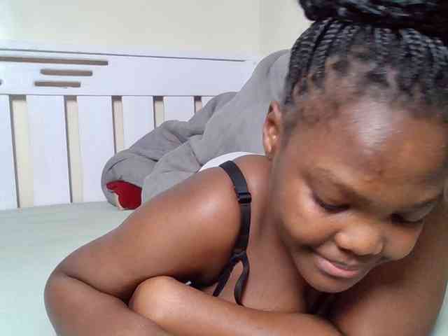 Sexyicey webcam