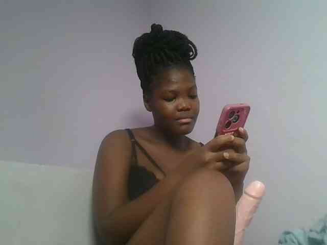 Sexyicey webcam
