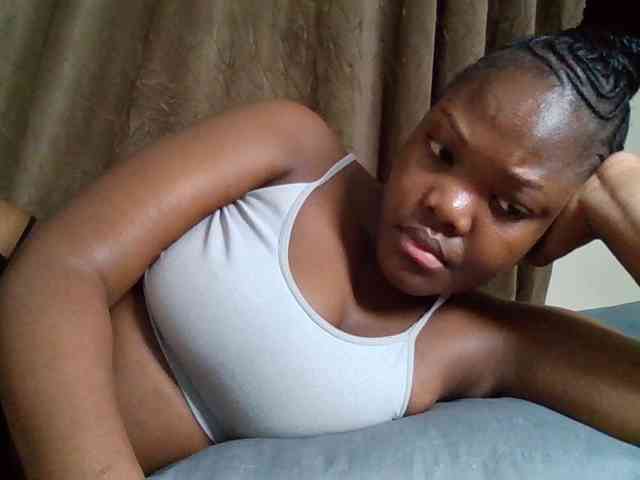 Sexyicey webcam