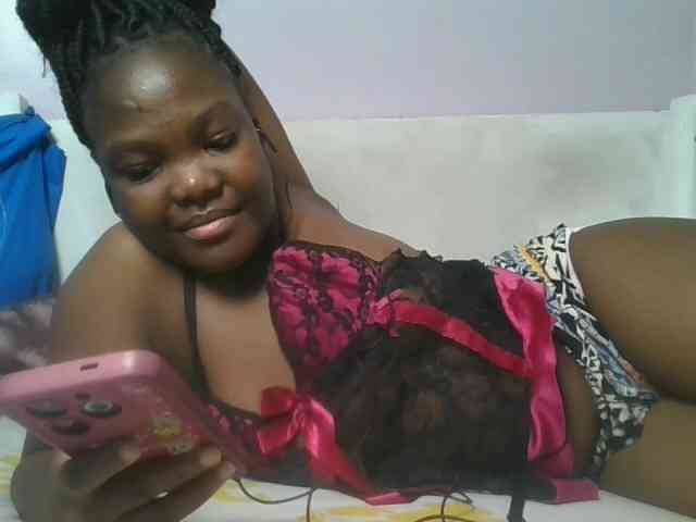 Sexyicey webcam