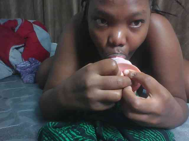 Sexyicey webcam
