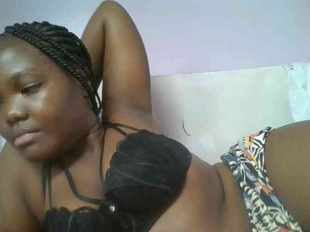 Sexyicey webcam