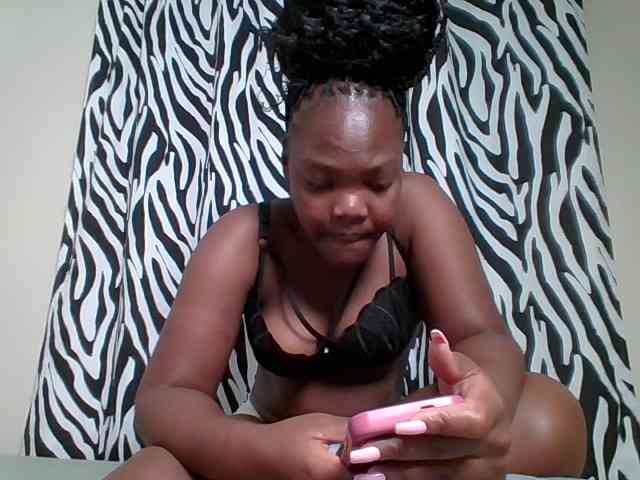 Sexyicey webcam
