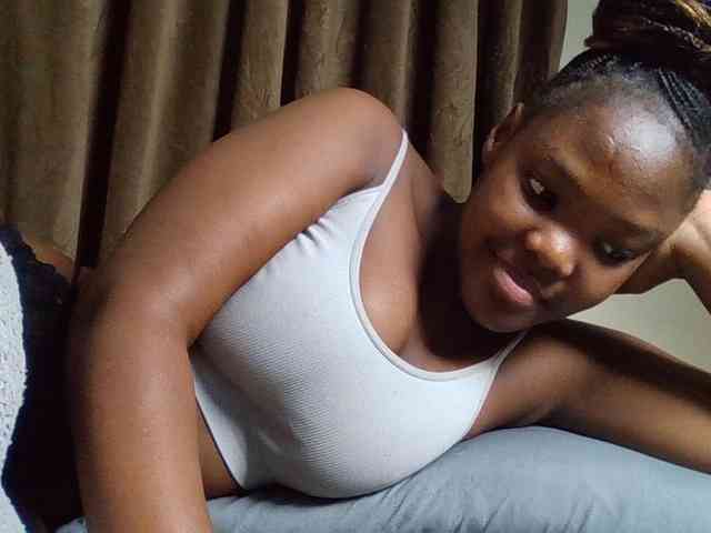 Sexyicey webcam