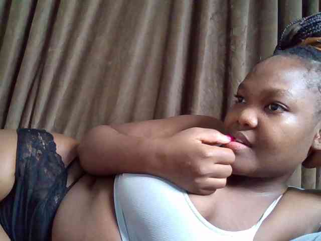 Sexyicey webcam