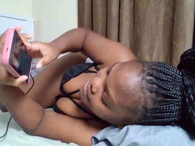Sexyicey webcam