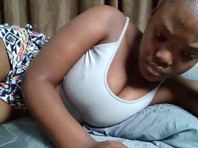 Sexyicey webcam