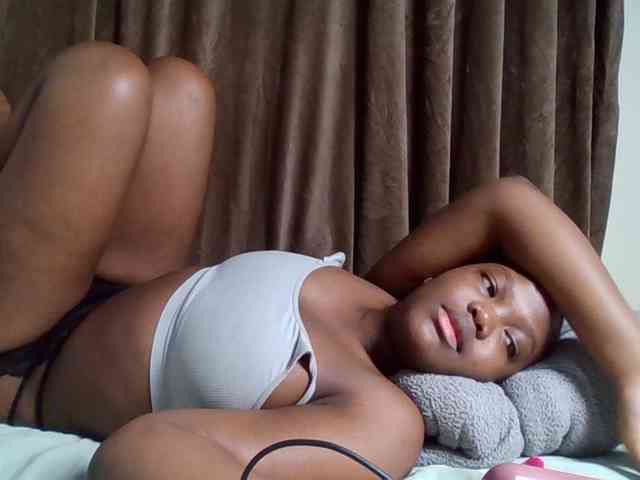 Sexyicey webcam