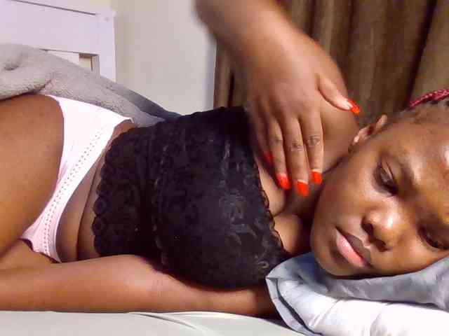 Sexyicey webcam