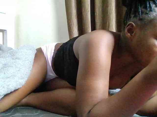Sexyicey webcam