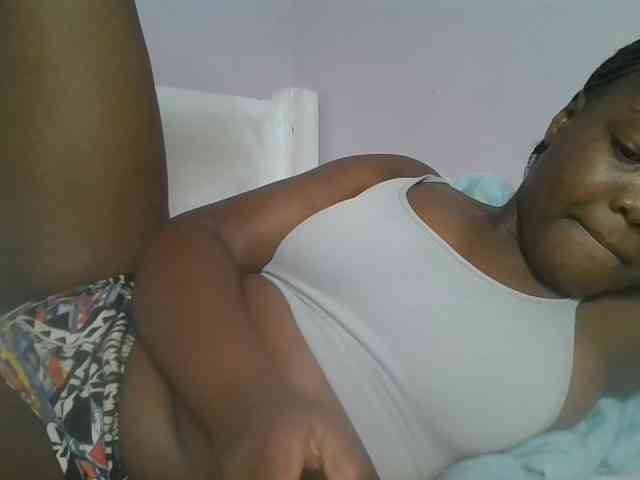 Sexyicey webcam