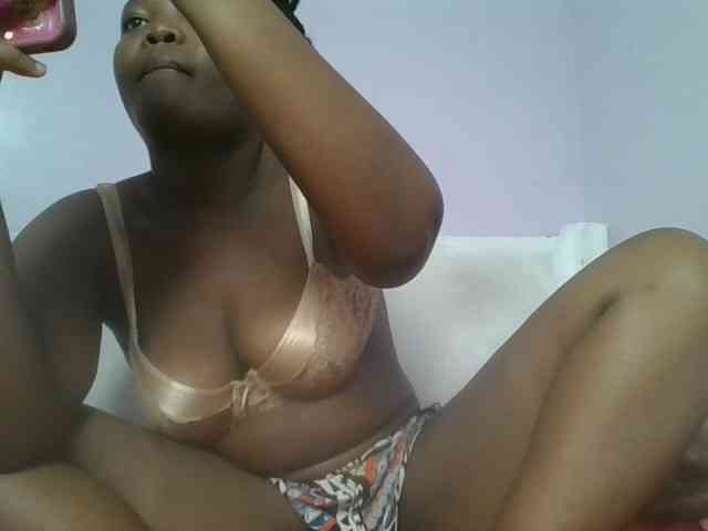 Sexyicey webcam