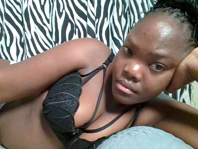 Sexyicey webcam