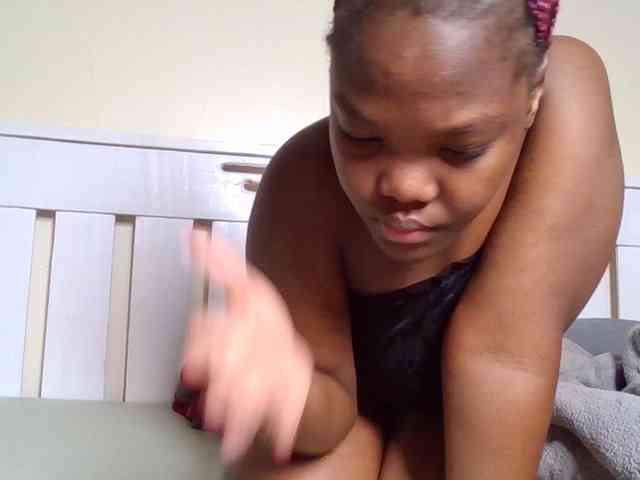 Sexyicey webcam
