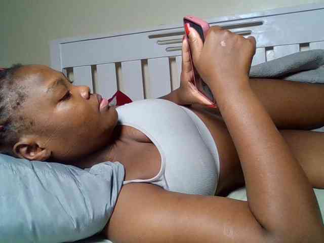 Sexyicey webcam