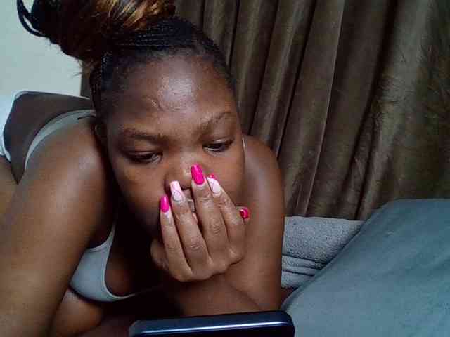 Sexyicey webcam