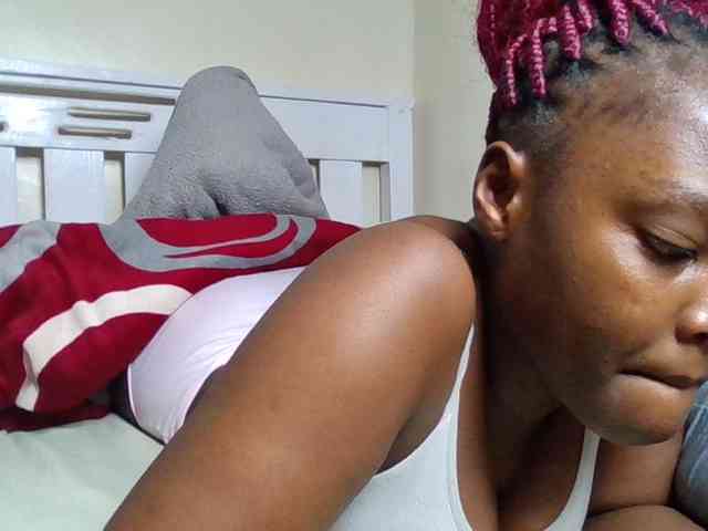 Sexyicey webcam