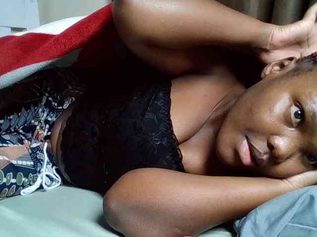 Sexyicey webcam