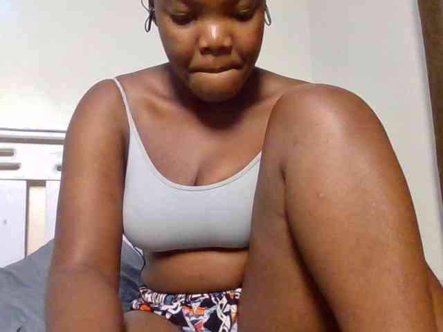 Sexyicey Live Webcam on BongaCams