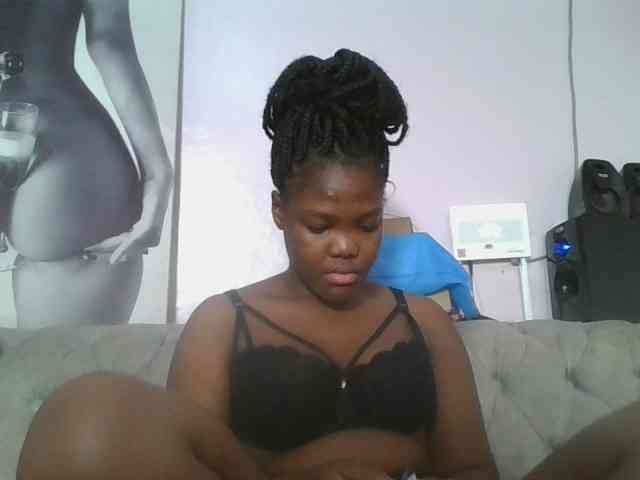 Sexyicey webcam
