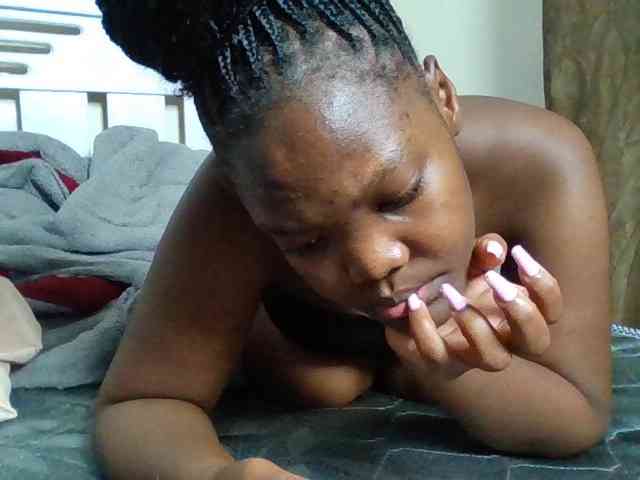 Sexyicey webcam