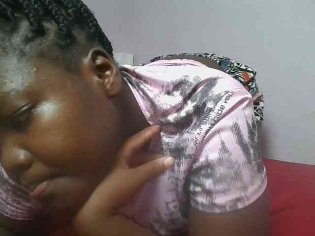 Sexyicey webcam