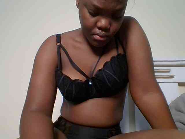 Sexyicey webcam