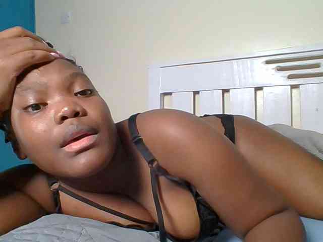 Sexyicey webcam