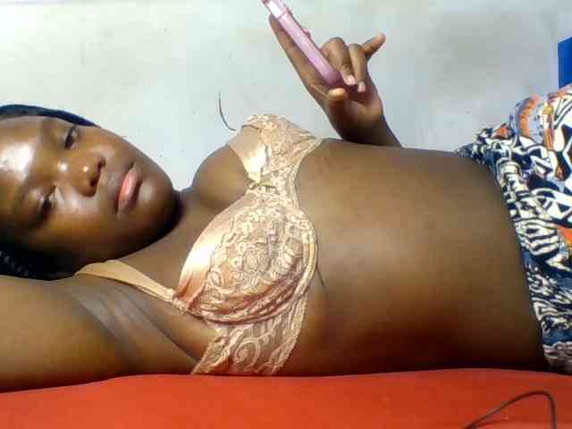 Sexyicey webcam