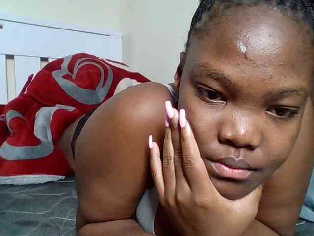 Sexyicey webcam