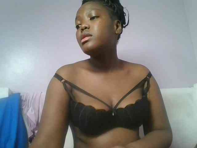 Sexyicey webcam