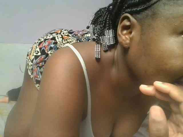 Sexyicey webcam