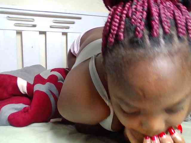 Sexyicey webcam