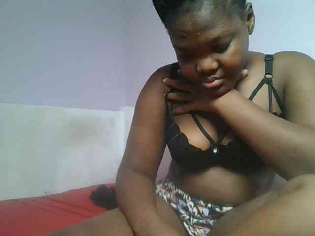 Sexyicey webcam