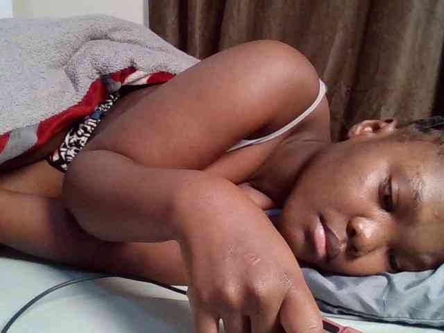 Sexyicey webcam