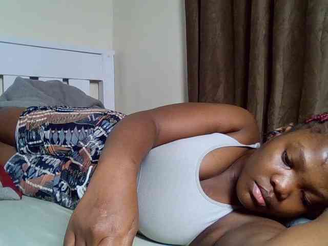 Sexyicey webcam